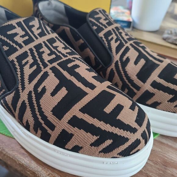 Mans Fendi Shoes Size 39 1/2 - Picture 3 of 7